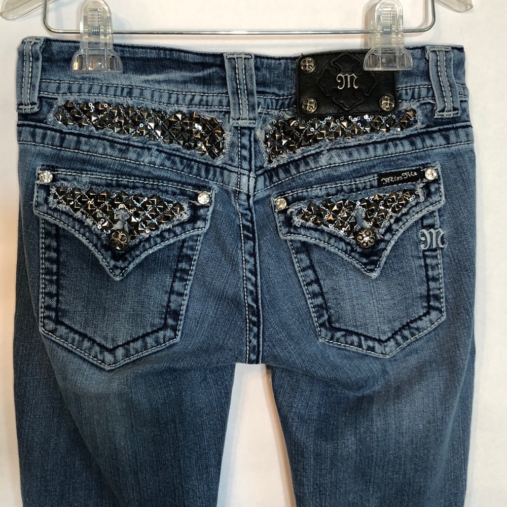 MISS ME SIZE 28 LOW RISE BOOTCUT STUDS